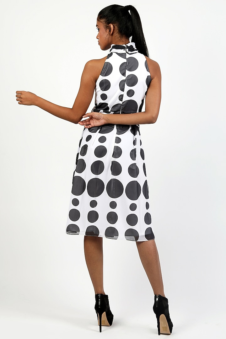 Black & White Georgette Midi Vacation Dress by Swatee Singh at Pernia's Pop Up Shop