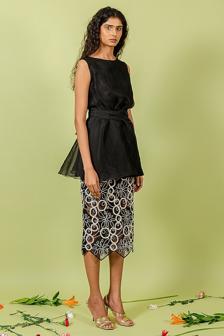 Black & White Guipure Lace Scalloped Midi Skirt by Swatee Singh at Pernia's Pop Up Shop