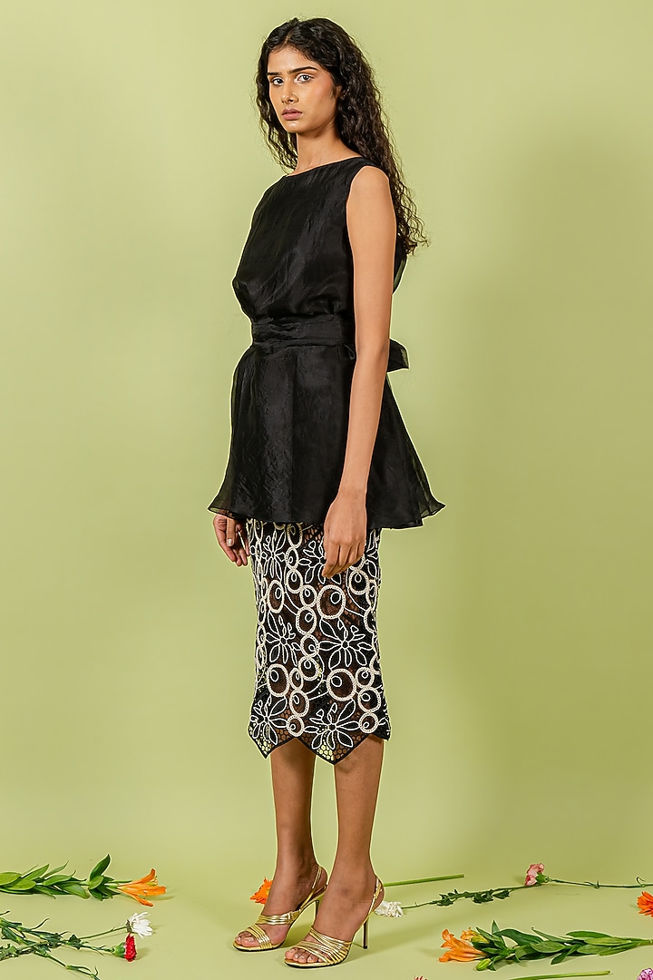 Black & White Guipure Lace Scalloped Midi Skirt by Swatee Singh at Pernia's Pop Up Shop