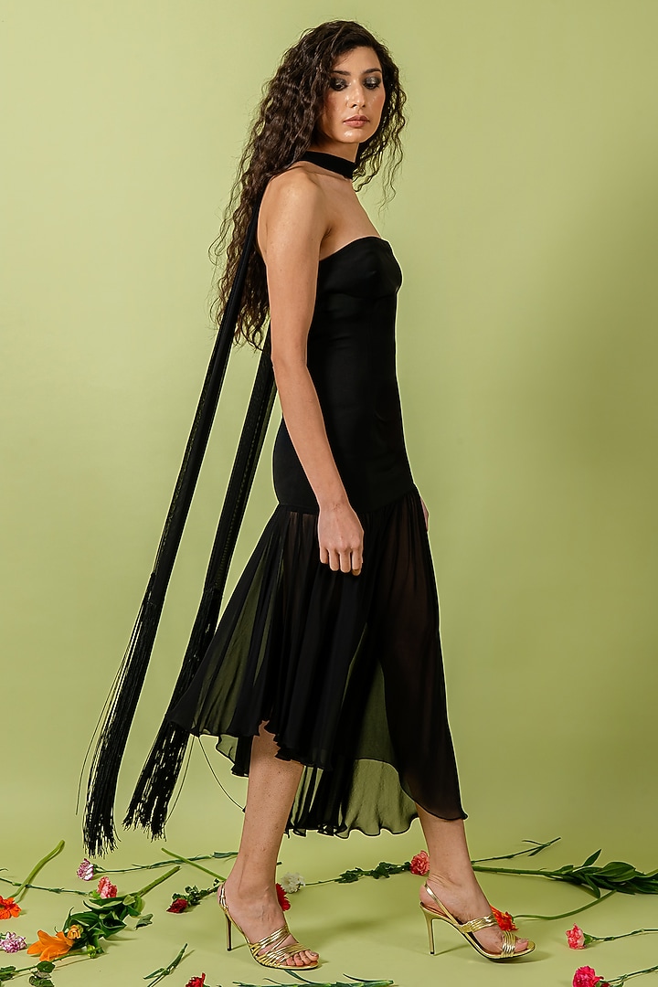 Black Heavy Crepe Asymmetric Flared Vacation Dress by Swatee Singh at Pernia's Pop Up Shop
