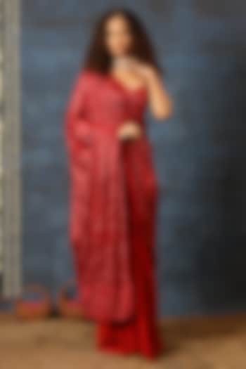 Scarlet Red Georgette Sequins Embroidered Pre-Stitched Wedding Saree Set by Swatee Singh at Pernia's Pop Up Shop