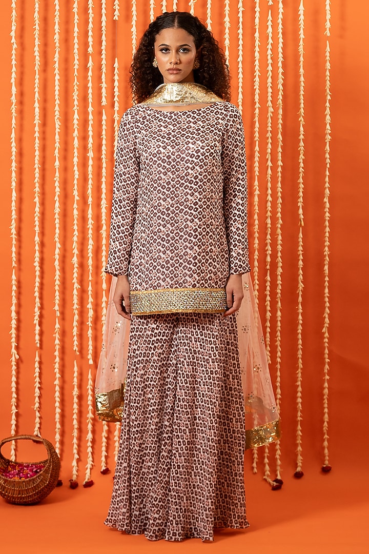 Maroon Georgette Digital Printed Kurta Set by Swatee Singh at Pernia's Pop Up Shop