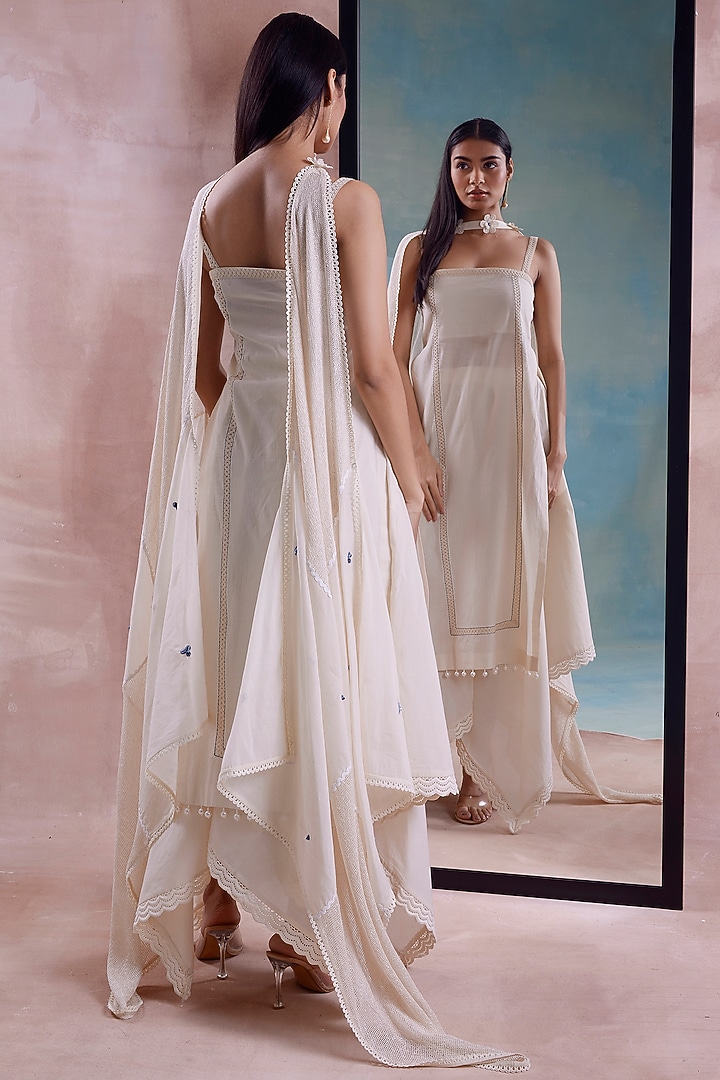 Ivory Organic Cotton Pearl & Lace Asymmetric Layered Kurta Set by Shwetanga at Pernia's Pop Up Shop