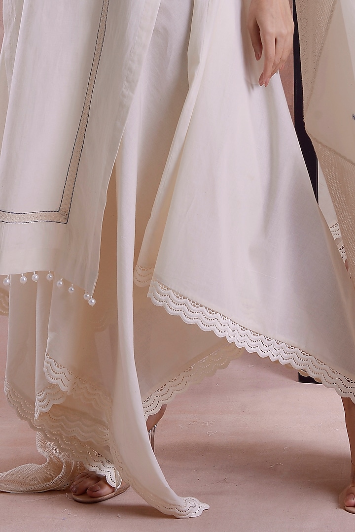 Ivory Organic Cotton Pearl & Lace Asymmetric Layered Kurta Set by Shwetanga at Pernia's Pop Up Shop