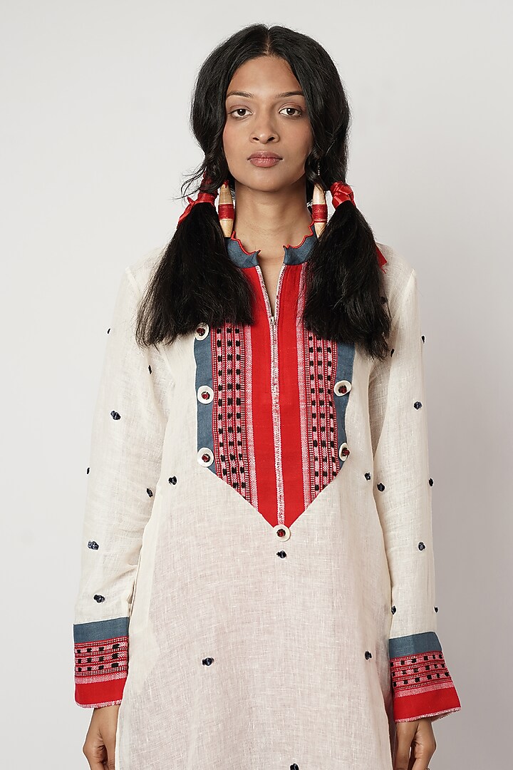 Ivory & Red Linen Scalloped Kurta Set by Shwetanga at Pernia's Pop Up Shop