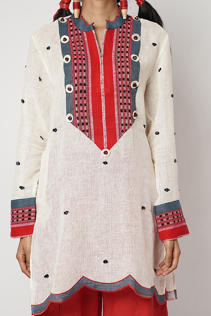 Ivory & Red Linen Scalloped Kurta Set by Shwetanga at Pernia's Pop Up Shop