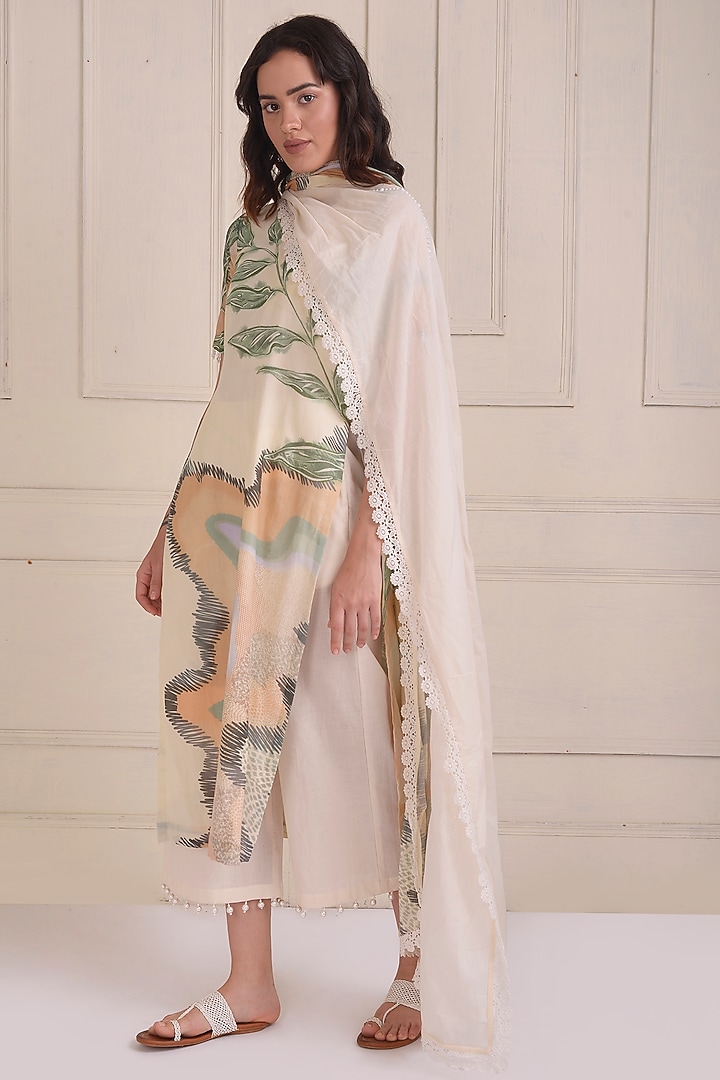 Ivory Organic Cotton Printed Kurta Set by Shwetanga at Pernia's Pop Up Shop