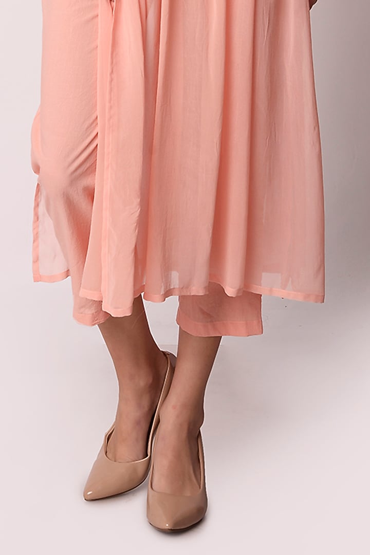 Peach Georgette Gathered Kurta Set by Shwetanga at Pernia's Pop Up Shop