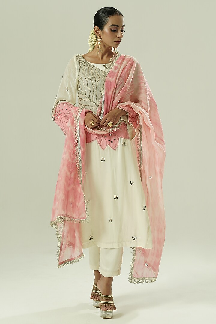 Ivory & Pink Satin Georgette Patchwork Kurta Set by Shwetanga at Pernia's Pop Up Shop