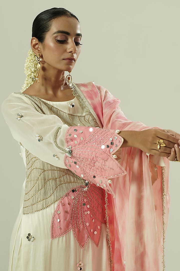 Ivory & Pink Satin Georgette Patchwork Kurta Set by Shwetanga at Pernia's Pop Up Shop