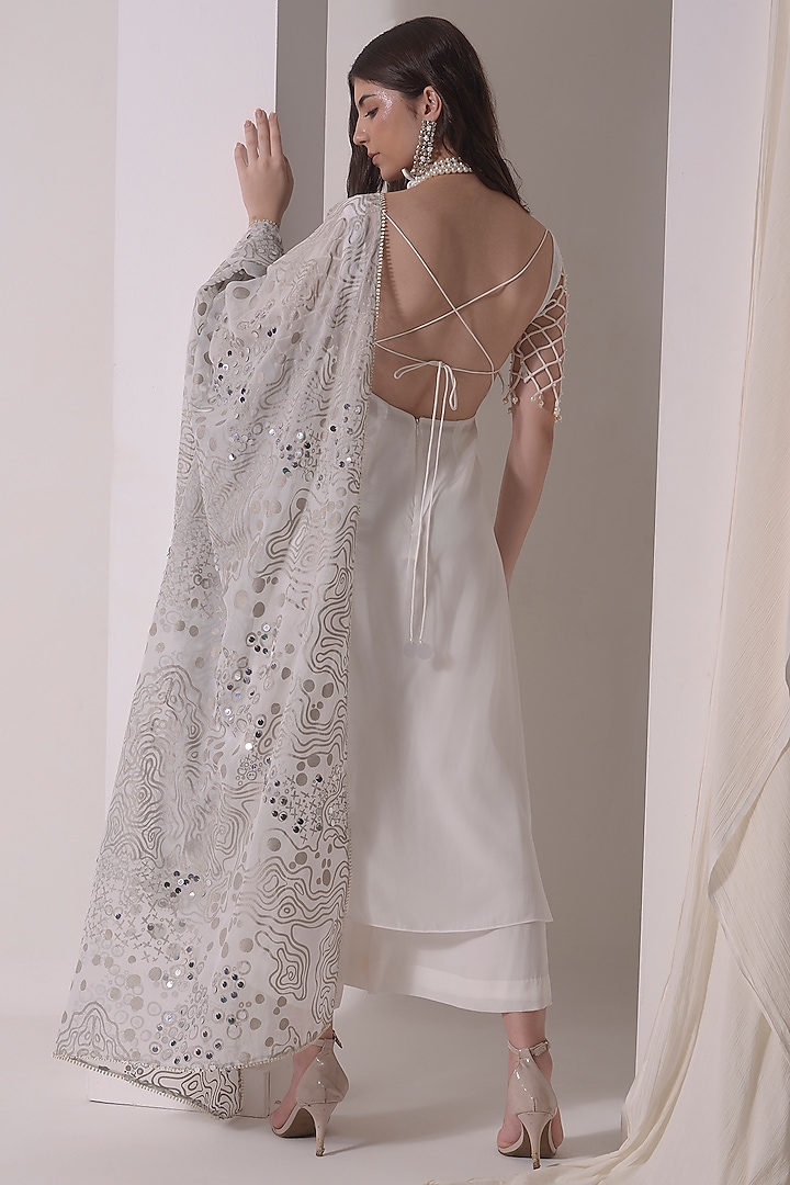 Ecru Crepe & Organza Kurta Set by Shwetanga at Pernia's Pop Up Shop