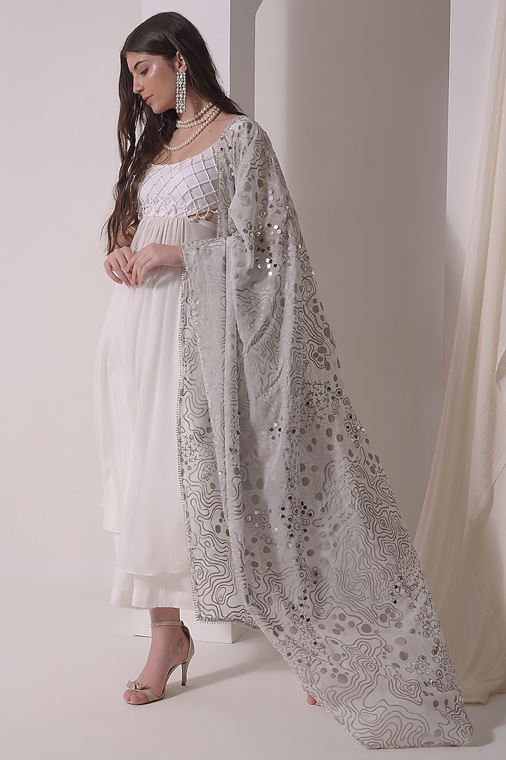 Ecru Crepe & Organza Kurta Set by Shwetanga at Pernia's Pop Up Shop