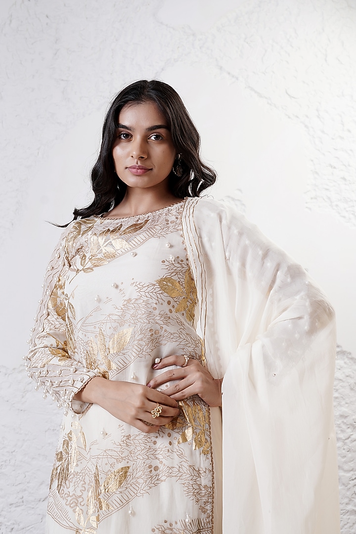 Ivory & Gold Organza Foil Printed Kurta Set by Shwetanga at Pernia's Pop Up Shop