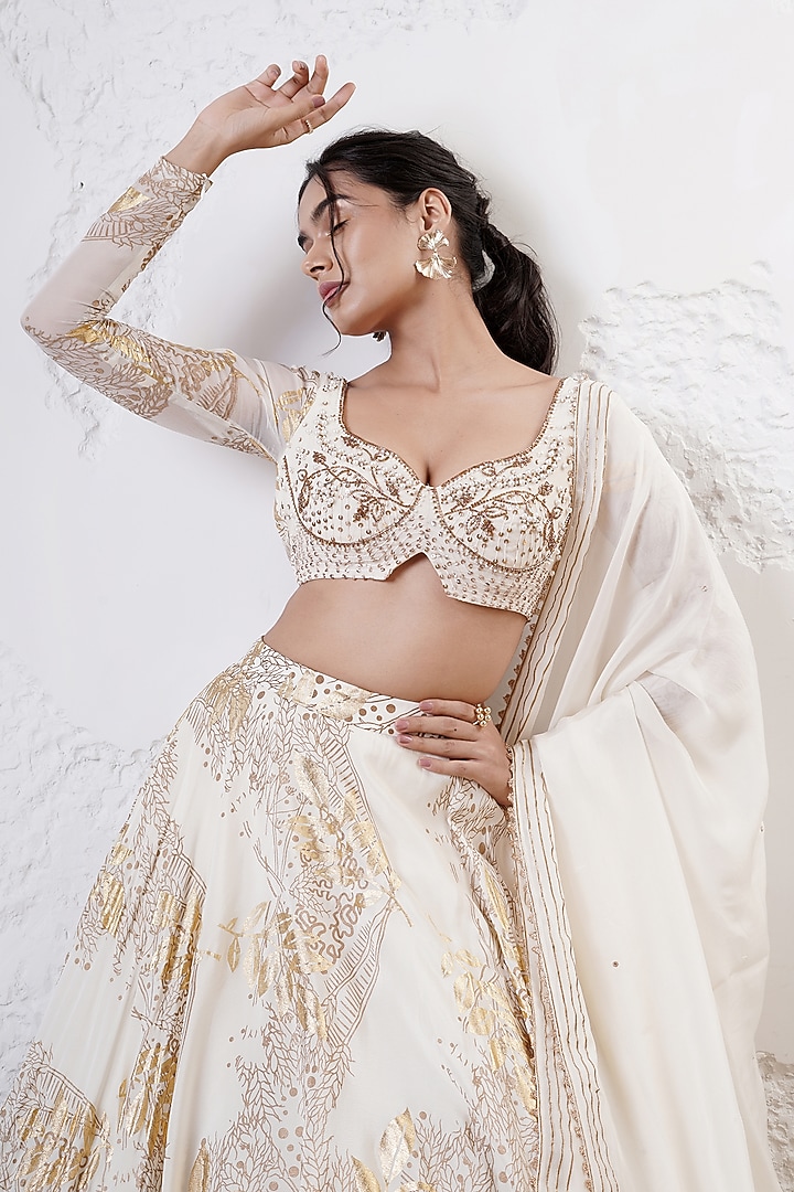 Ivory & Gold Organza Foil Printed Wedding Lehenga Set by Shwetanga at Pernia's Pop Up Shop