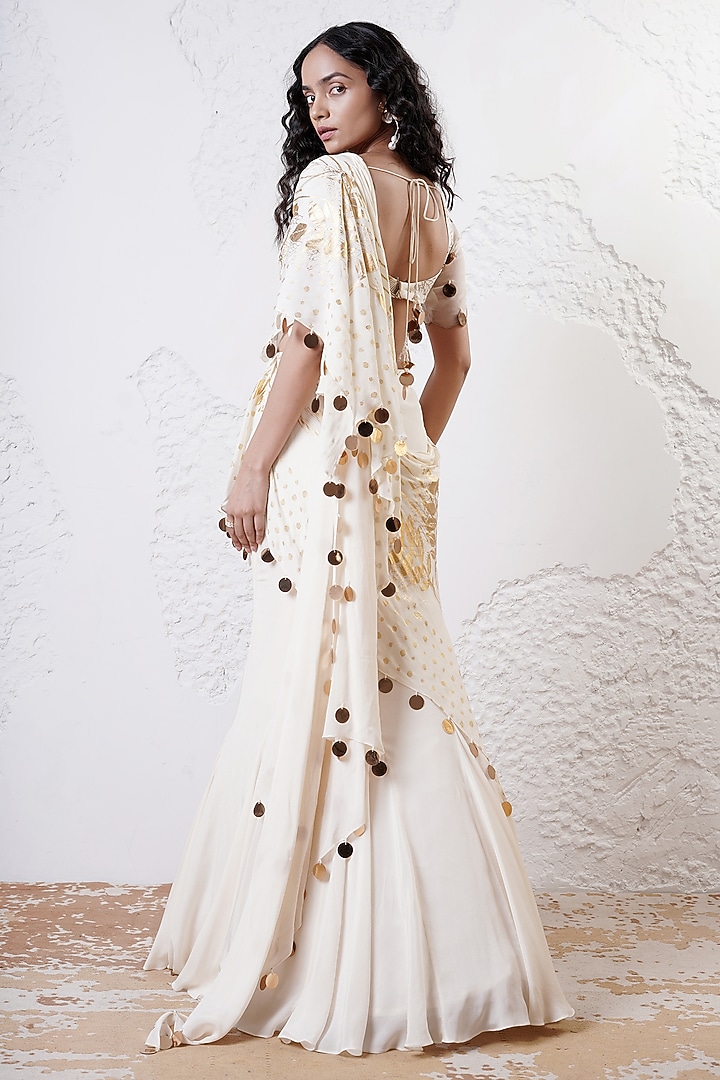 Ivory & Gold Organza Foil Printed Draped Party Wear Saree Set by Shwetanga at Pernia's Pop Up Shop
