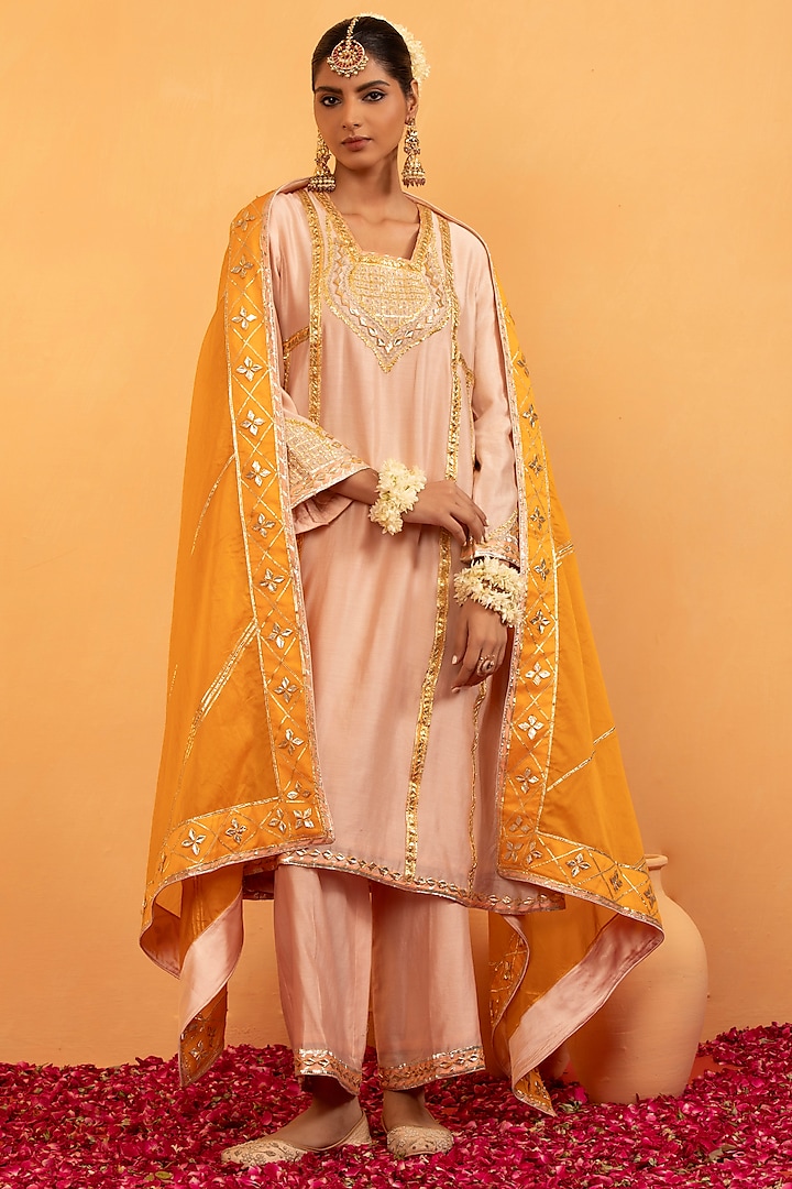 Cozy Peach Chanderi Gota Work Kurta Set by Swati Wadhwani Couture at Pernia's Pop Up Shop