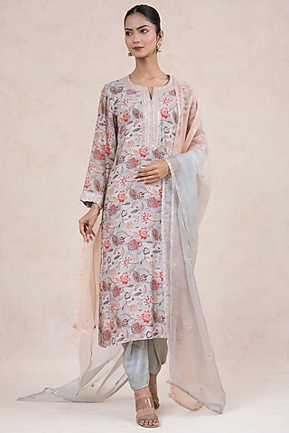 Powder Grey & Light Peach Silk Hand Embroidered Kurta Set by SWATI UBROI