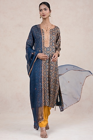 Teal Silk Printed & Hand Embroidered Kurta Set by SWATI UBROI
