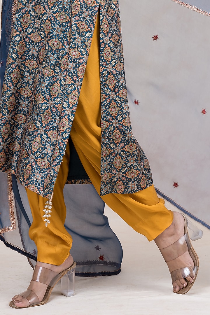 Teal Silk Printed & Hand Embroidered Kurta Set by SWATI UBROI at Pernia's Pop Up Shop