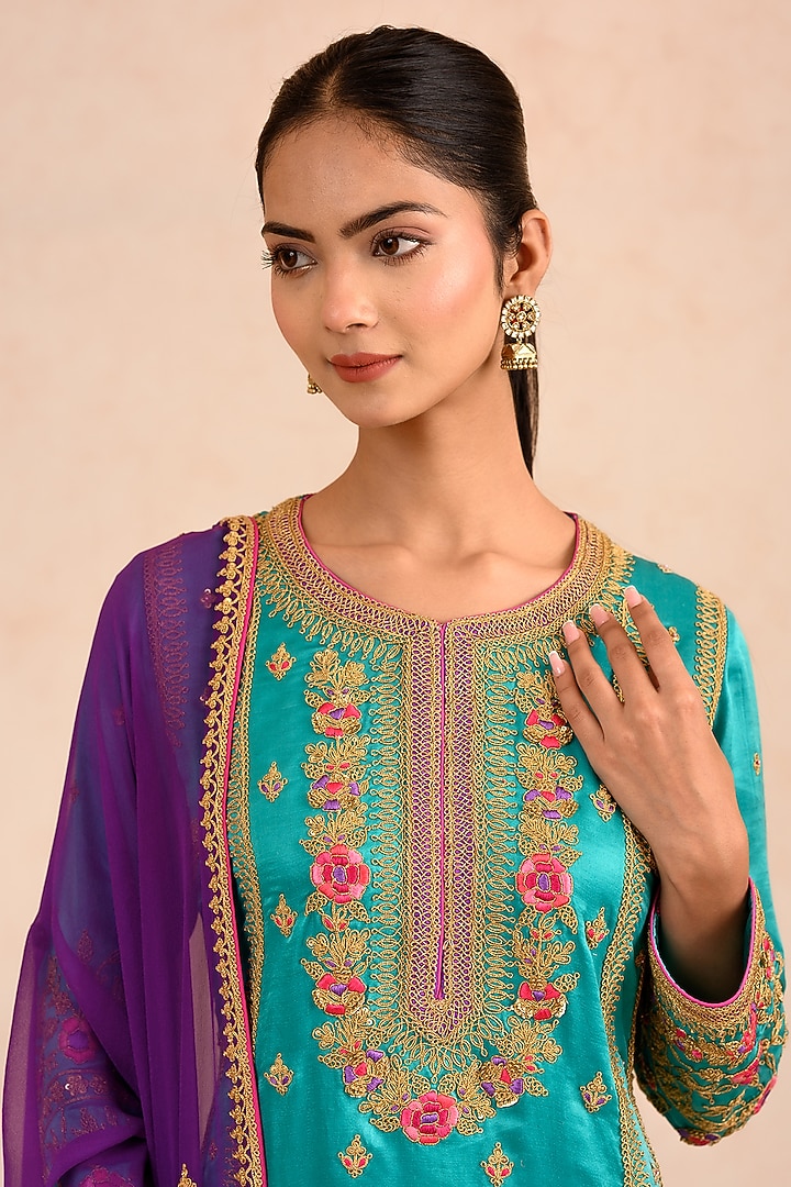 Turquoise Blue Silk Hand Embroidered Kurta Set by SWATI UBROI at Pernia's Pop Up Shop