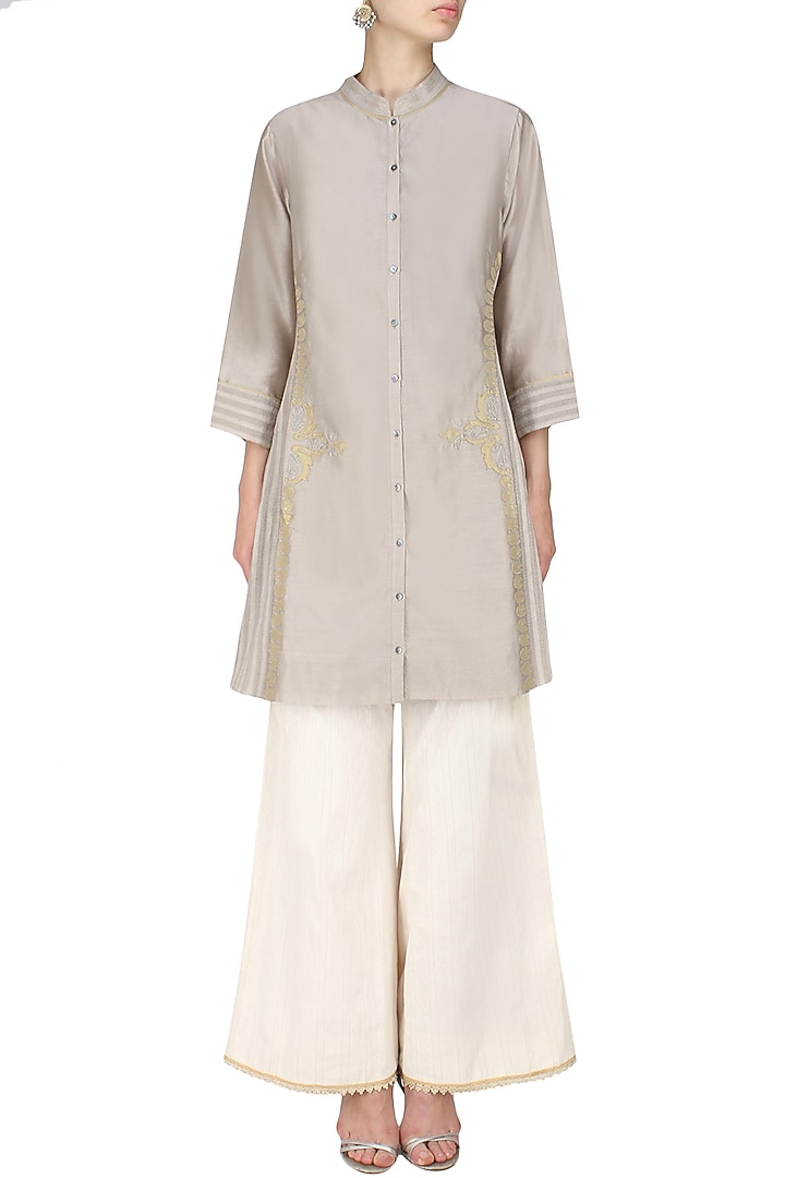 Ash grey handcut motif back winged tall shirt available only at Pernia's Pop Up Shop.