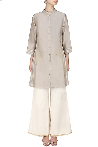 Ash grey handcut motif back winged tall shirt by SWGT By Shweta Gupta