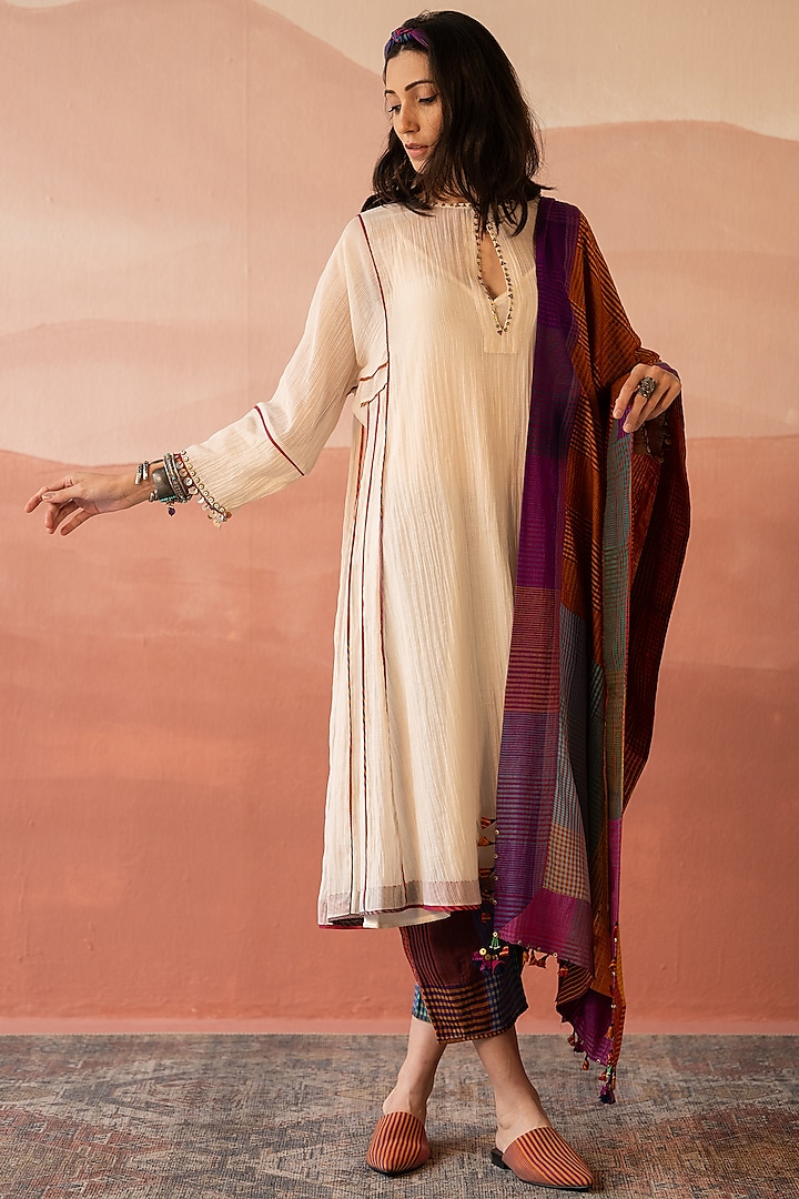 Bone White Striped Chanderi Kurta by Swatti Kapoor at Pernia's Pop Up Shop