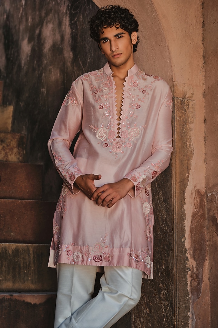 Blush Pink Chanderi Embroidered Kurta by Sawan Gandhi Men at Pernia's Pop Up Shop