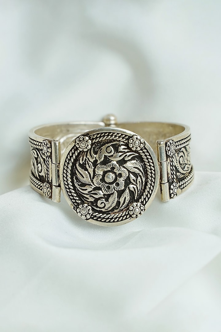 Oxidised Silver Finish Openable Chittai Cuff In Sterling Silver by Swadeshi Pitara at Pernia's Pop Up Shop