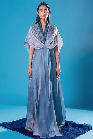 evening dress synonym What is an Evening Dress?