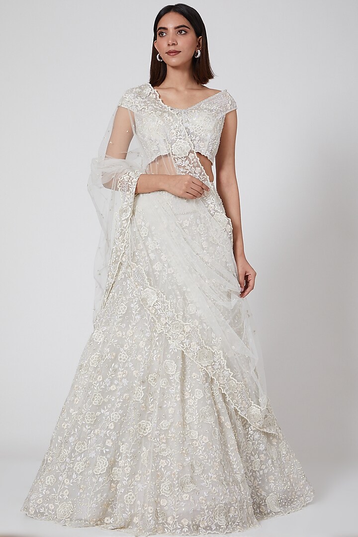 White Floral Embroidered Skirt by SHRIYA SOM