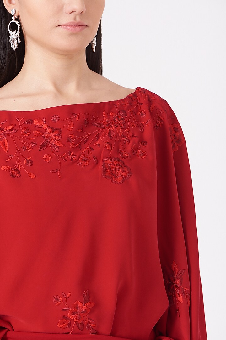 Red Floral Embroidered Kaftan Top by SHRIYA SOM at Pernia's Pop Up Shop
