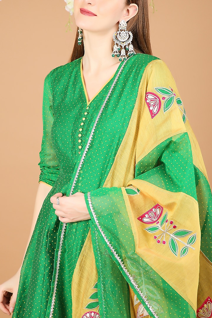 Bottle Green Chanderi Kurta Set by Taara at Pernia's Pop Up Shop