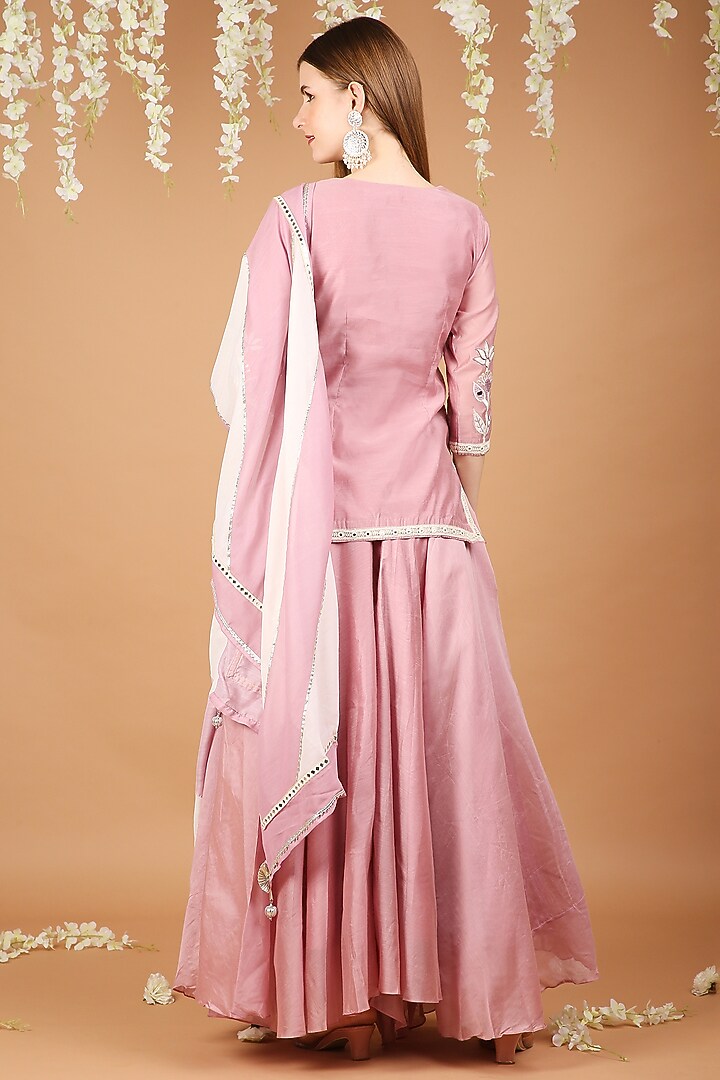 Onion Pink Chanderi Kurta Set by Taara at Pernia's Pop Up Shop