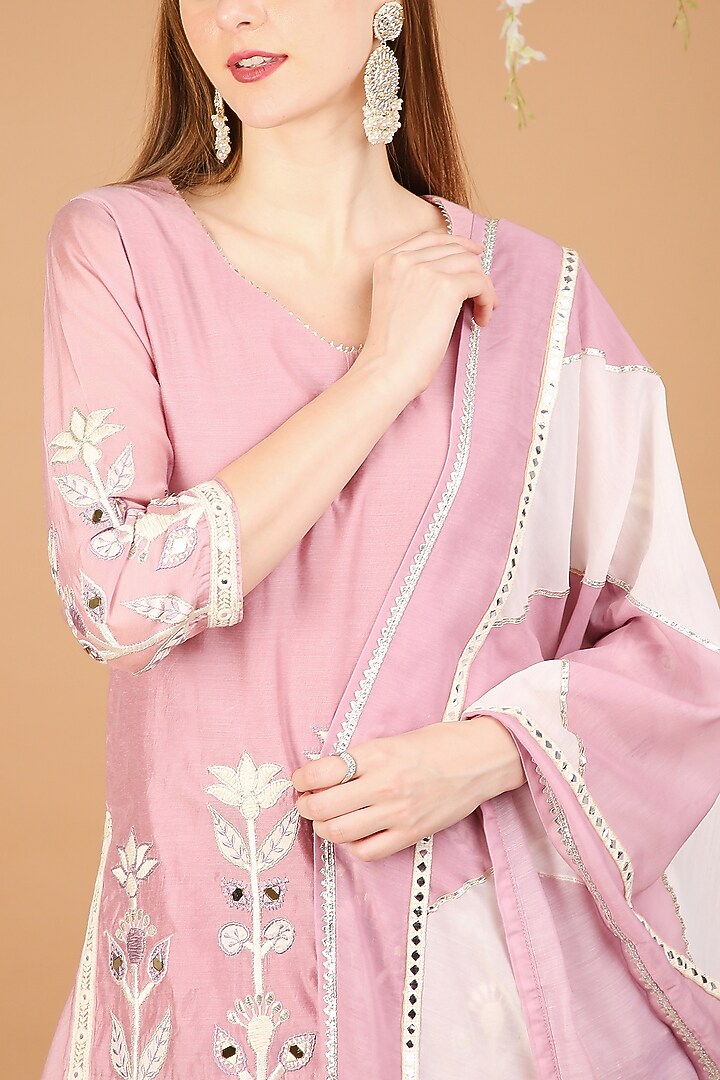 Onion Pink Chanderi Kurta Set by Taara at Pernia's Pop Up Shop