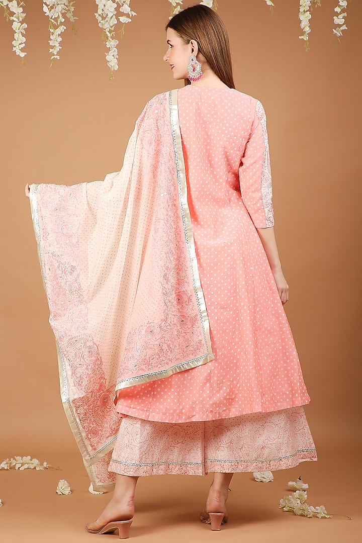 Neyon Pink Chanderi Embroidered Kurta Set by Taara at Pernia's Pop Up Shop