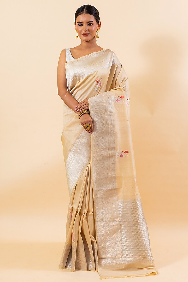 Beige Tussar Silk Handloom Wedding Saree Set by Taba Kashi By Artika Shah at Pernia's Pop Up Shop