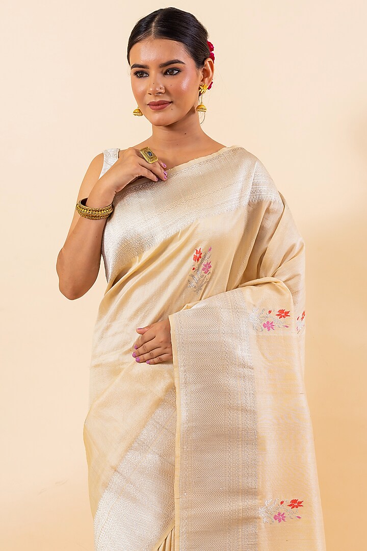 Beige Tussar Silk Handloom Wedding Saree Set by Taba Kashi By Artika Shah at Pernia's Pop Up Shop