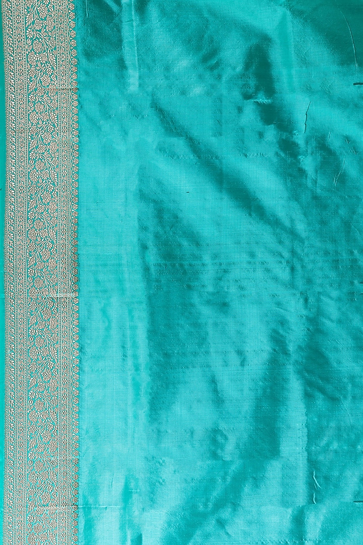 Grey Katan Silk Handloom Party Wear Saree Set by Taba Kashi By Artika Shah at Pernia's Pop Up Shop