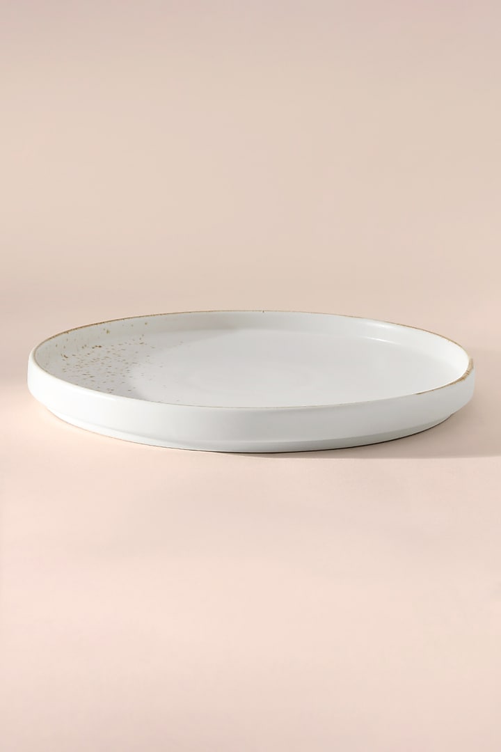 Off-White Porcelain Dinner Plate by Table Manners at Pernia's Pop Up Shop