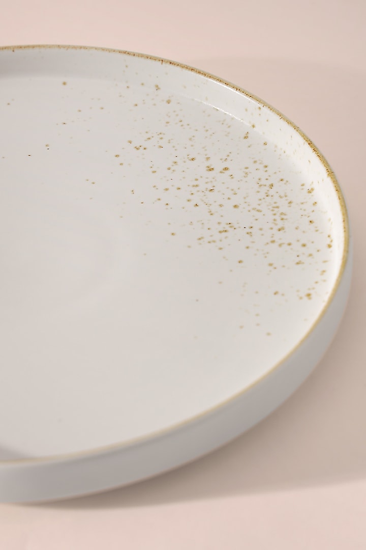 Off-White Porcelain Dinner Plate by Table Manners at Pernia's Pop Up Shop