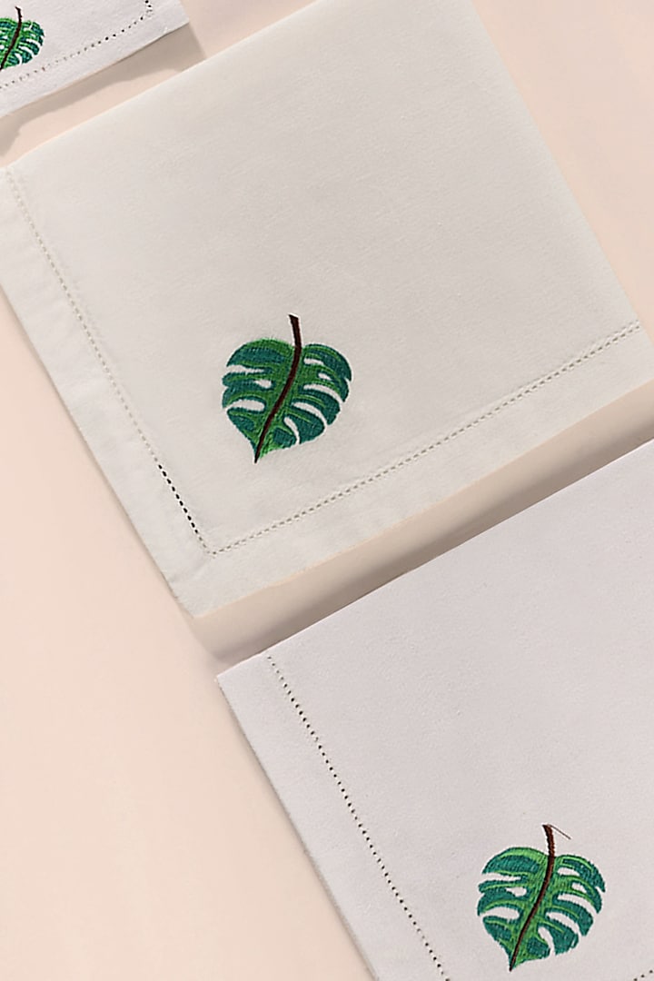OffWhite & Green Cloth Napkin Set Design by Table Manners at Pernia's Pop Up Shop 2024