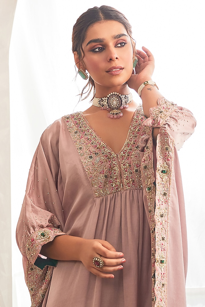 Antique Mauve Satin Silk Dabka Hand Embellished Kaftan Set by TABEER INDIA at Pernia's Pop Up Shop