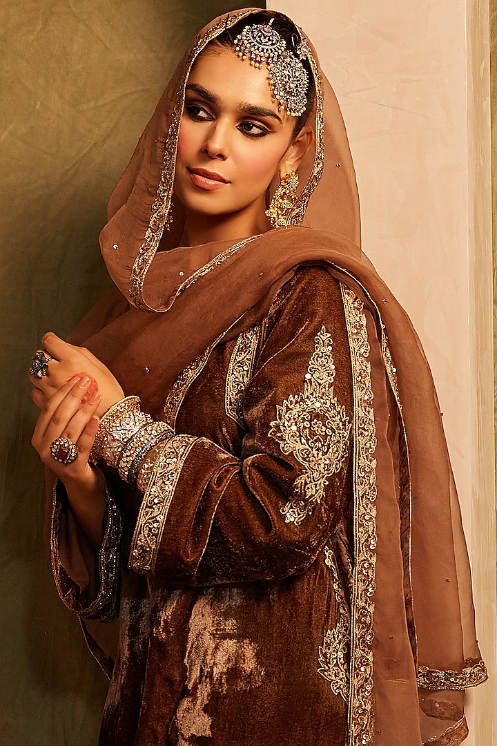 Hazelnut Brown Silk Velvet Sequins & Cutdana Embellished Kurta Set by TABEER INDIA at Pernia's Pop Up Shop