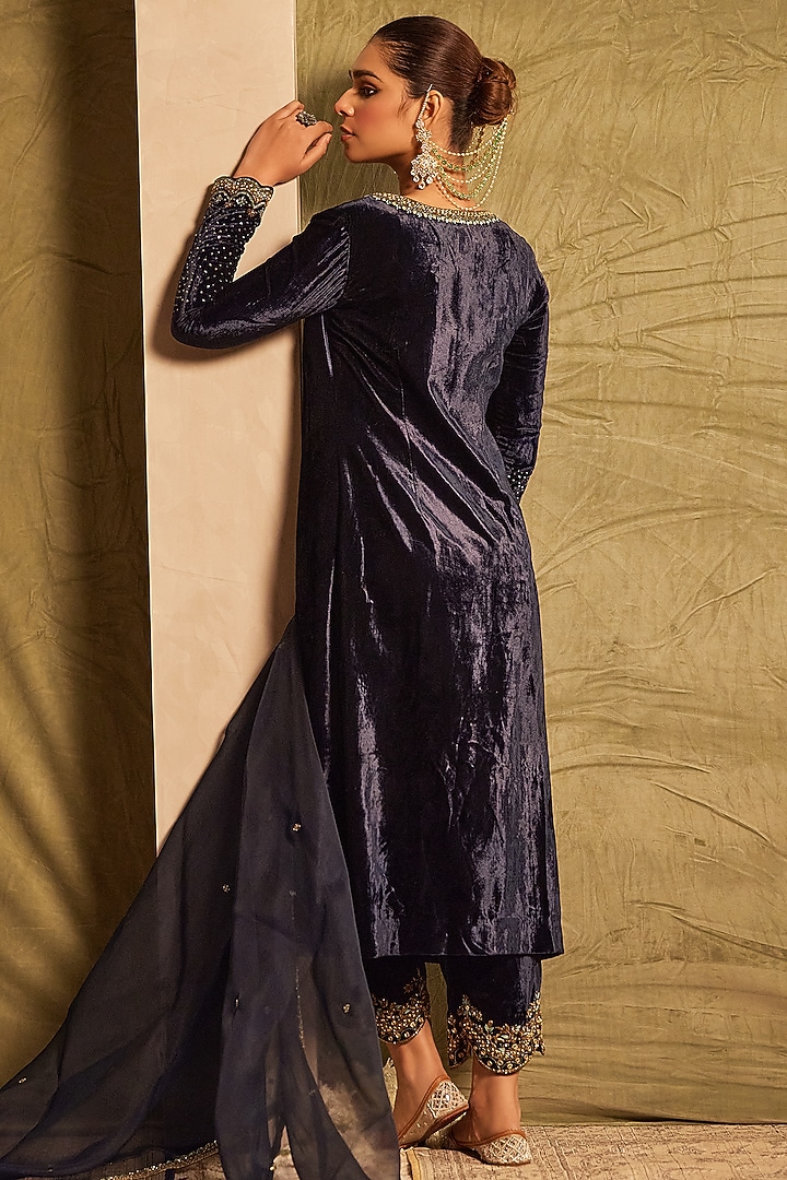 Midnight Blue Silk Velvet Moti Hand Embellished Kurta Set by TABEER INDIA at Pernia's Pop Up Shop