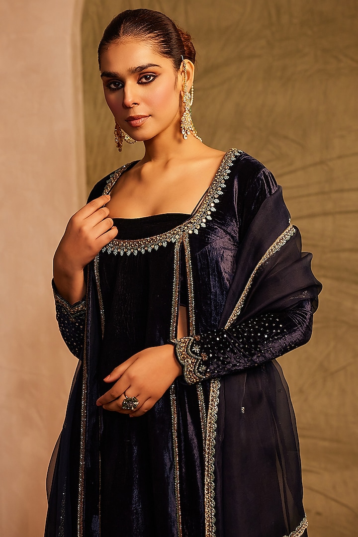 Midnight Blue Silk Velvet Moti Hand Embellished Kurta Set by TABEER INDIA at Pernia's Pop Up Shop