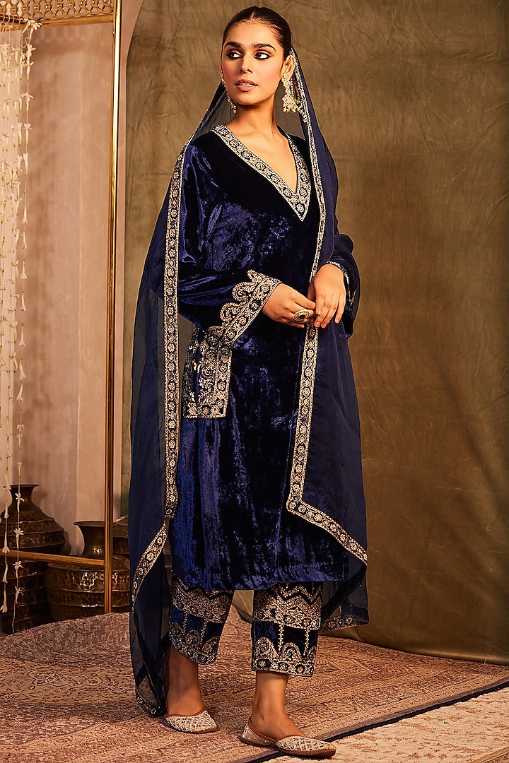 Midnight Blue Silk Velvet Cutdana & Resham Embellished Kurta Set by TABEER INDIA
