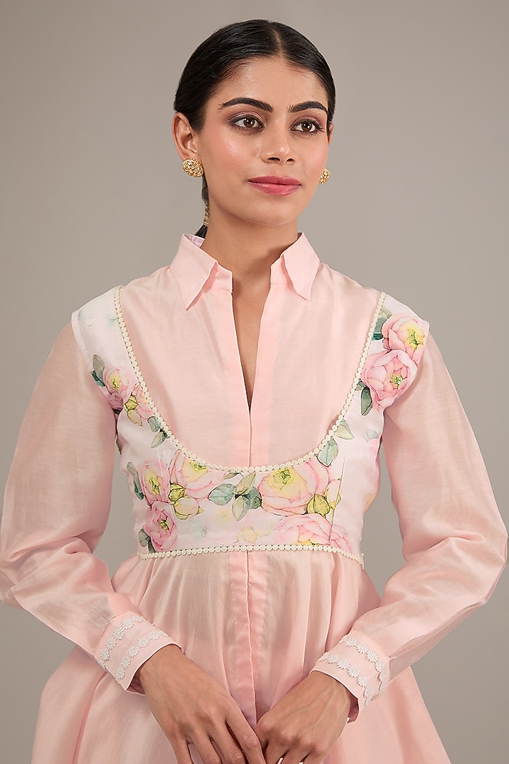 White Chanderi Floral Printed Jacket Set by TABEER INDIA at Pernia's Pop Up Shop