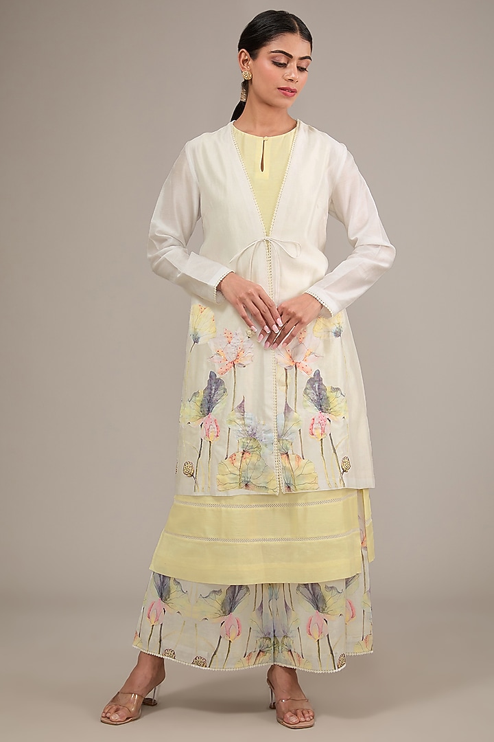 White Chanderi Floral Printed Jacket Set by TABEER INDIA at Pernia's Pop Up Shop