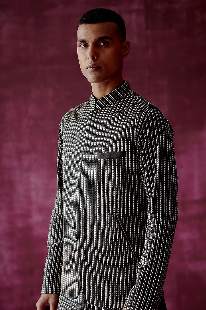 Black Cotton Silk Embroidered Bundi Jacket Set by Pouli Pret Men at Pernia's Pop Up Shop